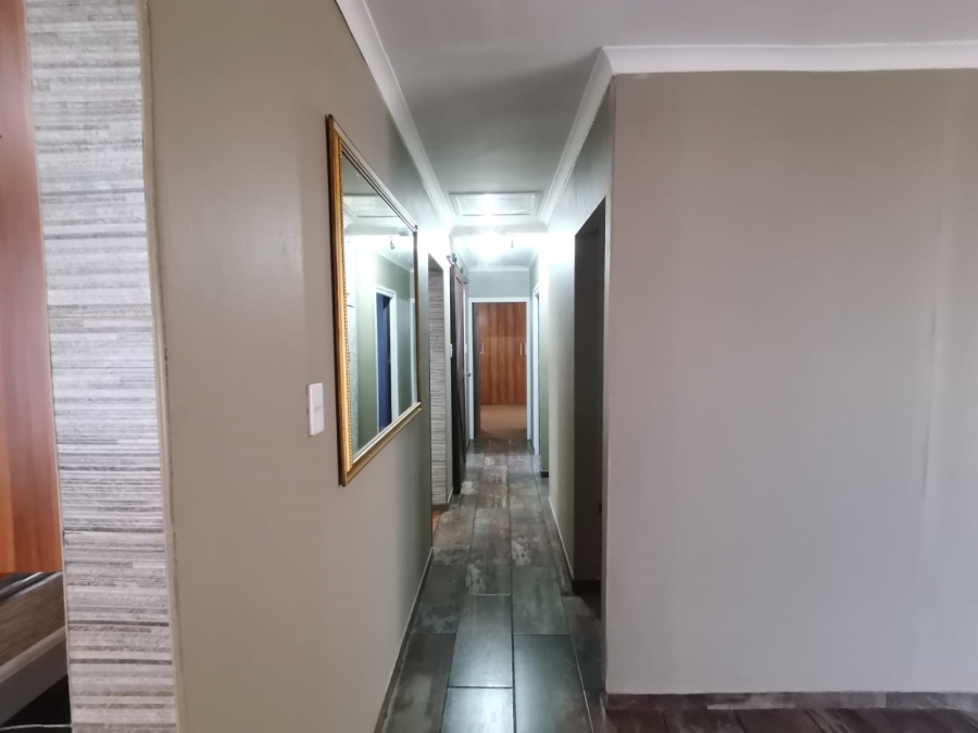 3 Bedroom Property for Sale in Heiderand Western Cape